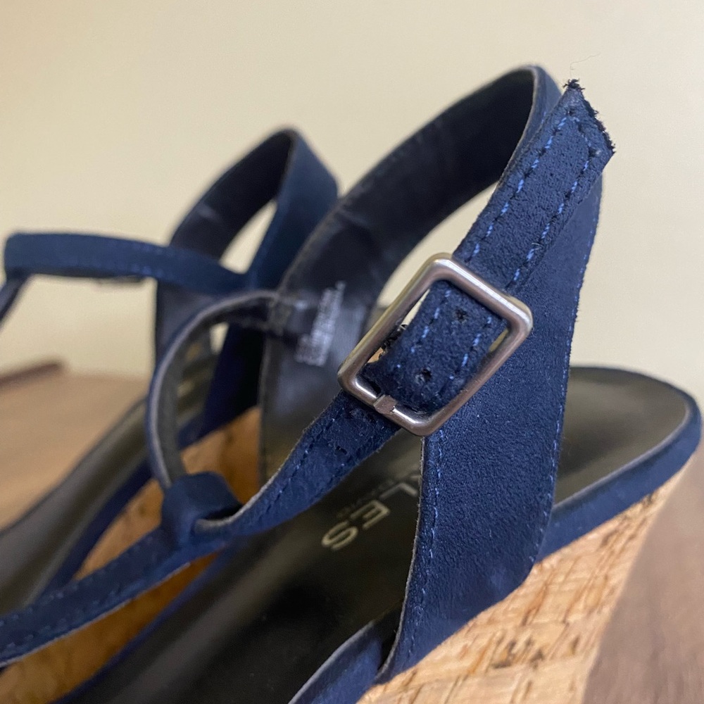 Blue Suede Shoes - Picture 8 of 11